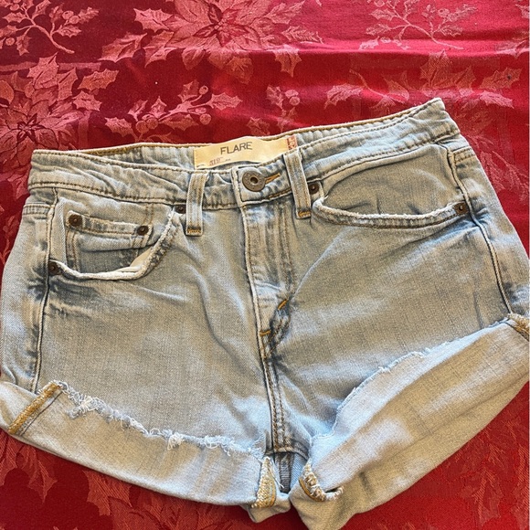 Levi’s 519 Cut Off Denim Shorts - Picture 1 of 6